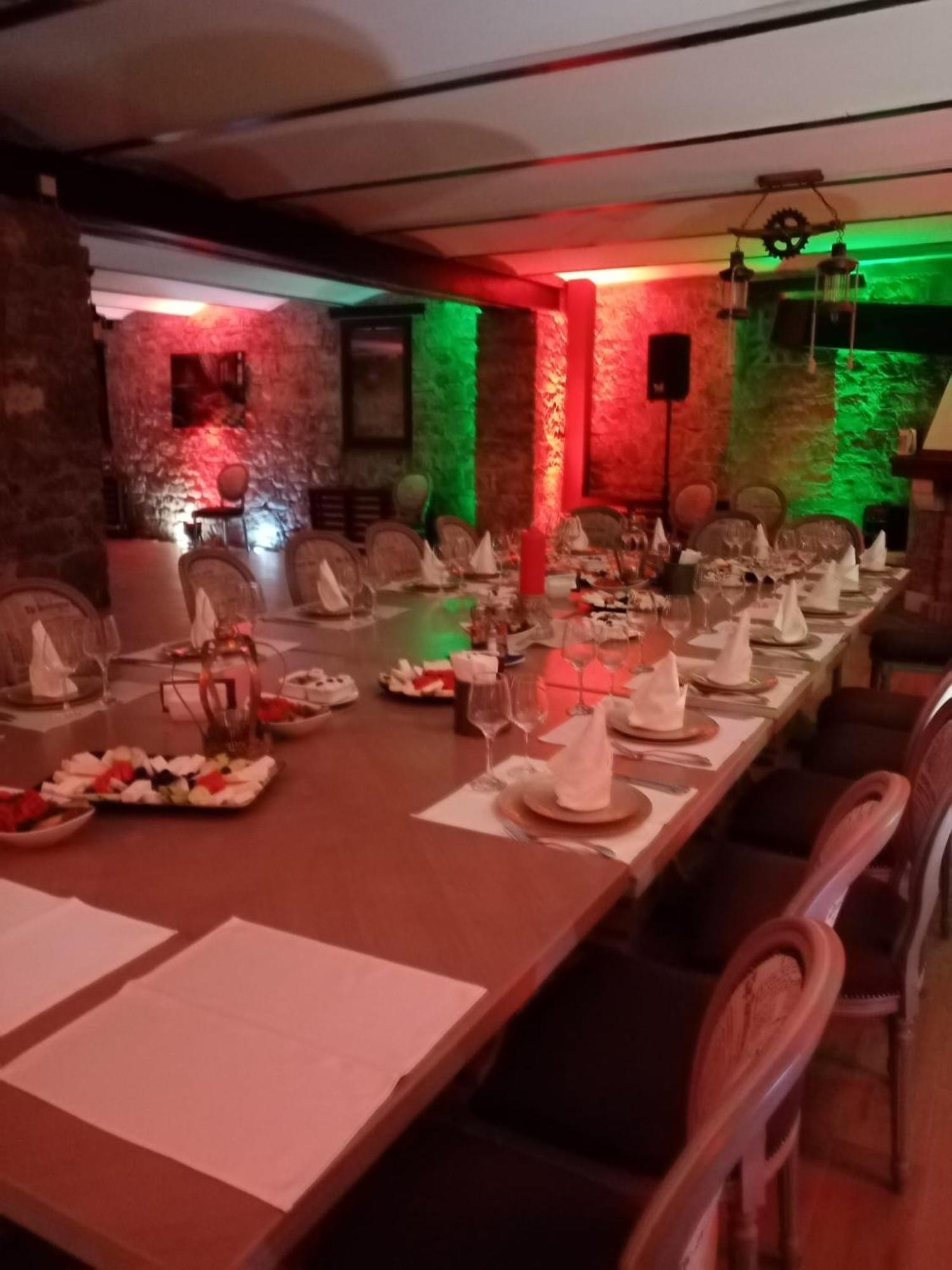 Hotel Boutique Vila Lakastel Sinaia Eksteriør bilde