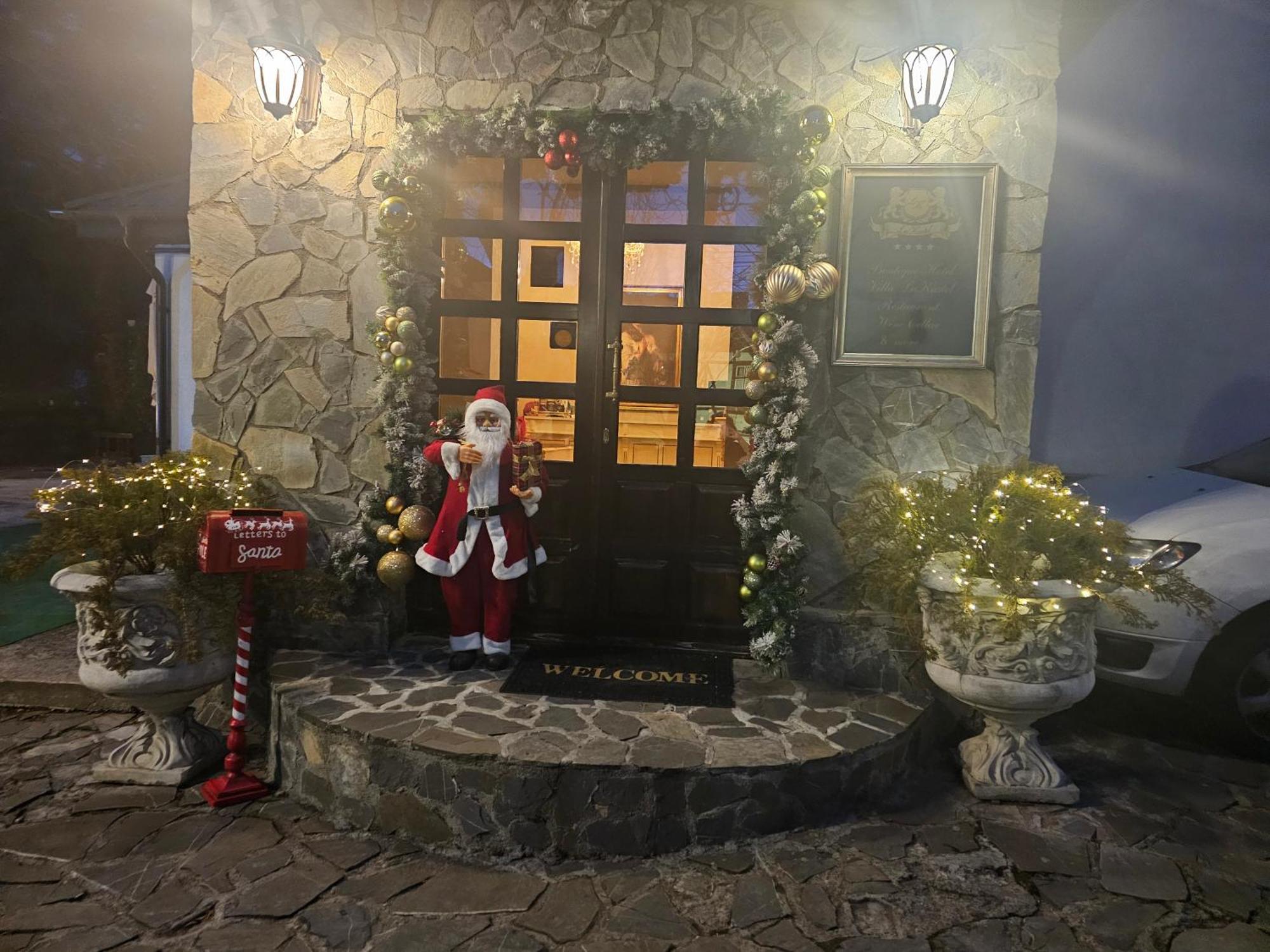 Hotel Boutique Vila Lakastel Sinaia Eksteriør bilde