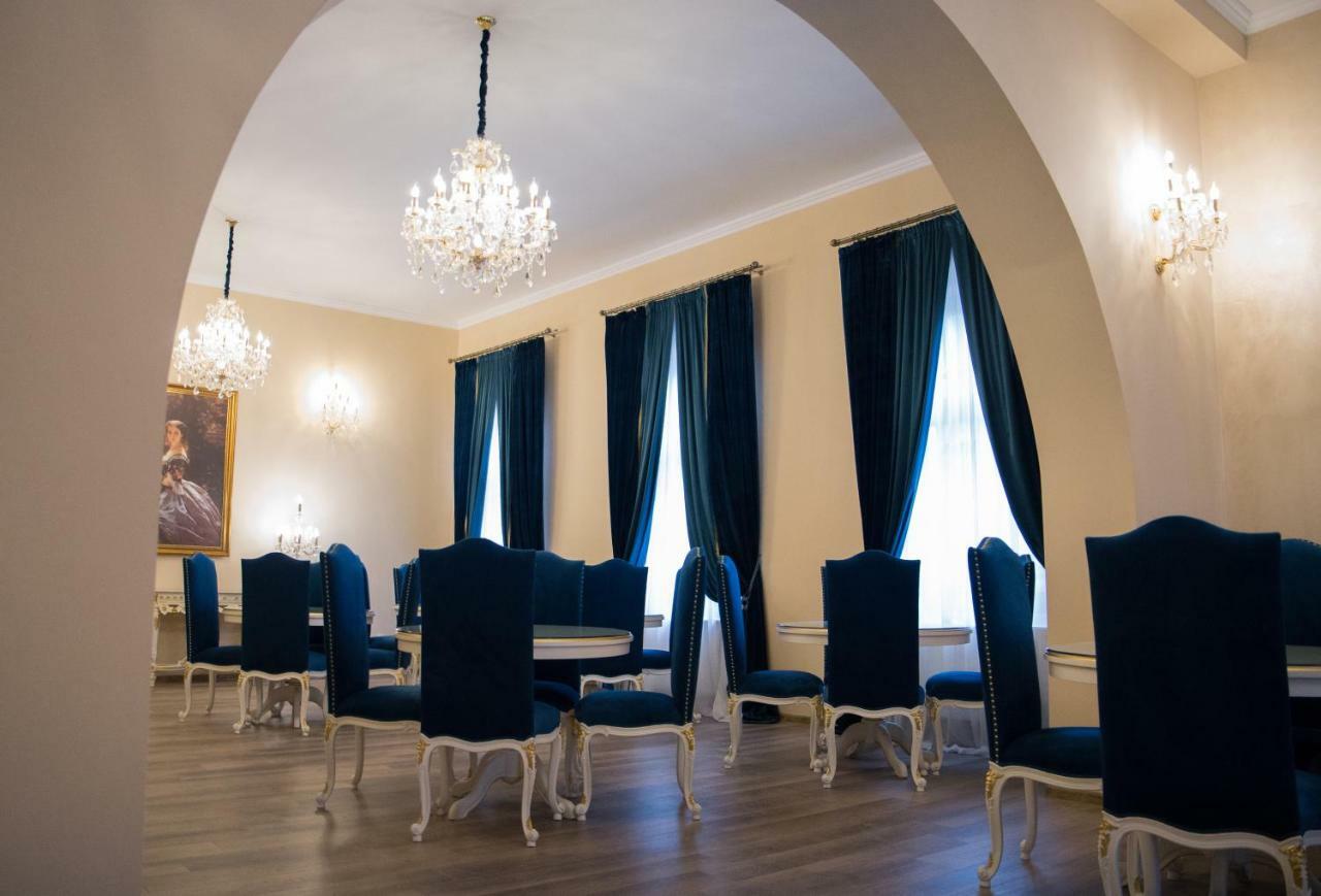 Hotel Boutique Vila Lakastel Sinaia Eksteriør bilde