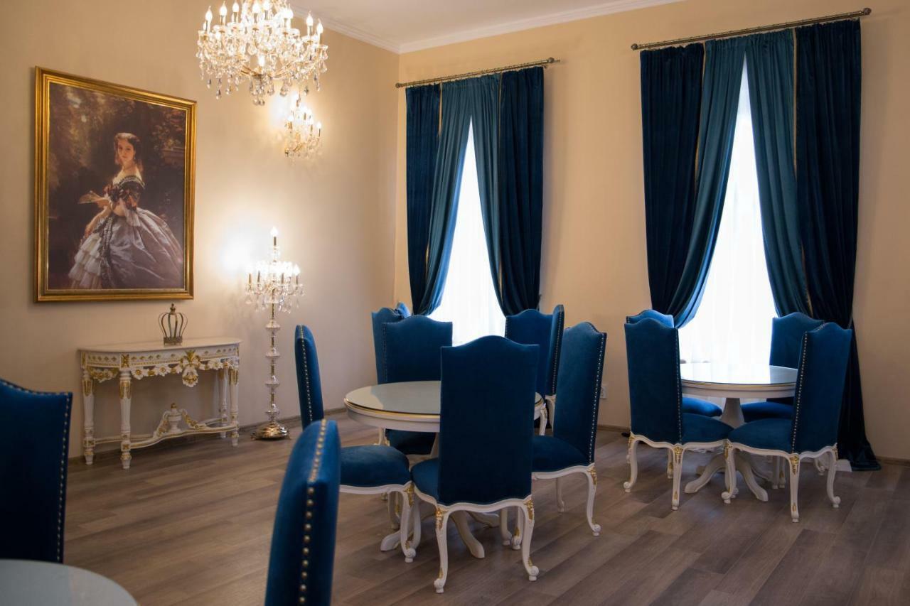 Hotel Boutique Vila Lakastel Sinaia Eksteriør bilde