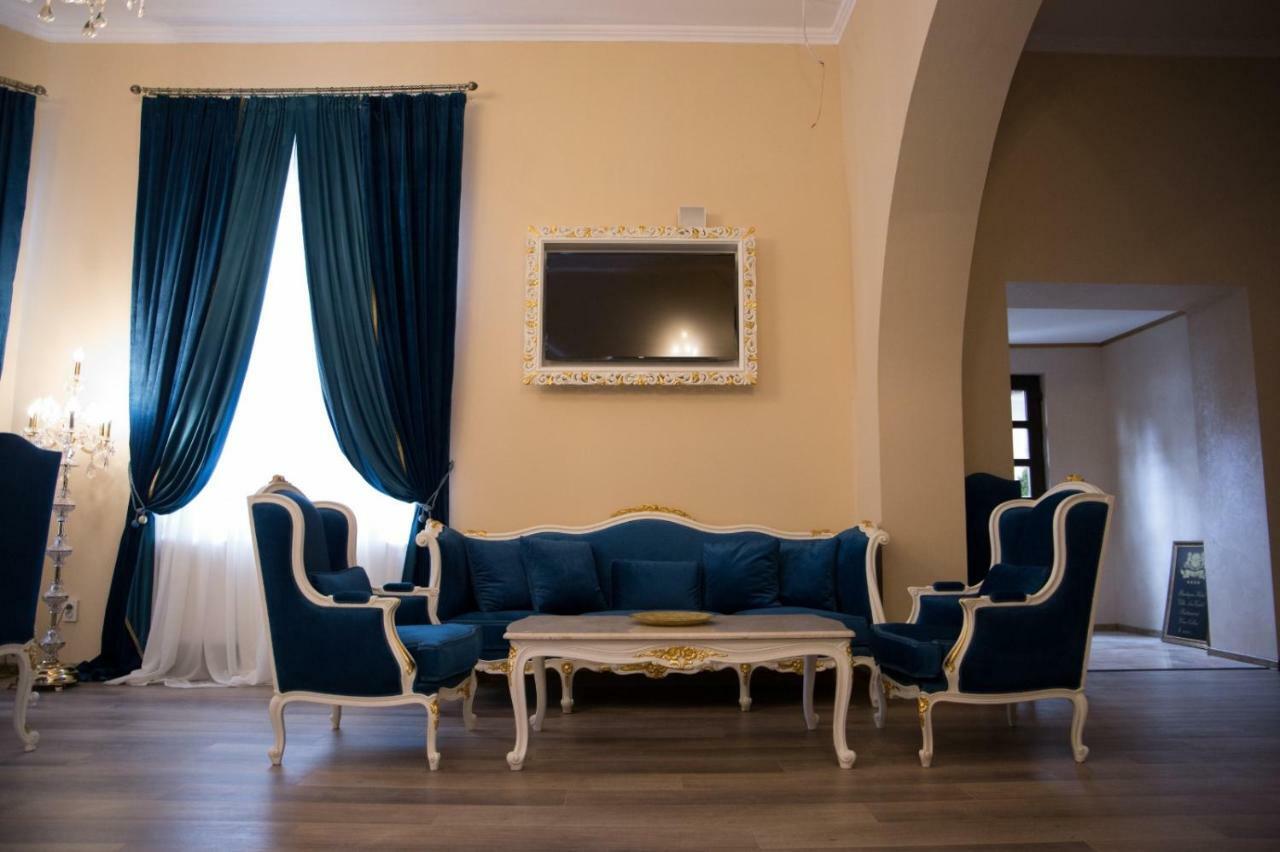 Hotel Boutique Vila Lakastel Sinaia Eksteriør bilde