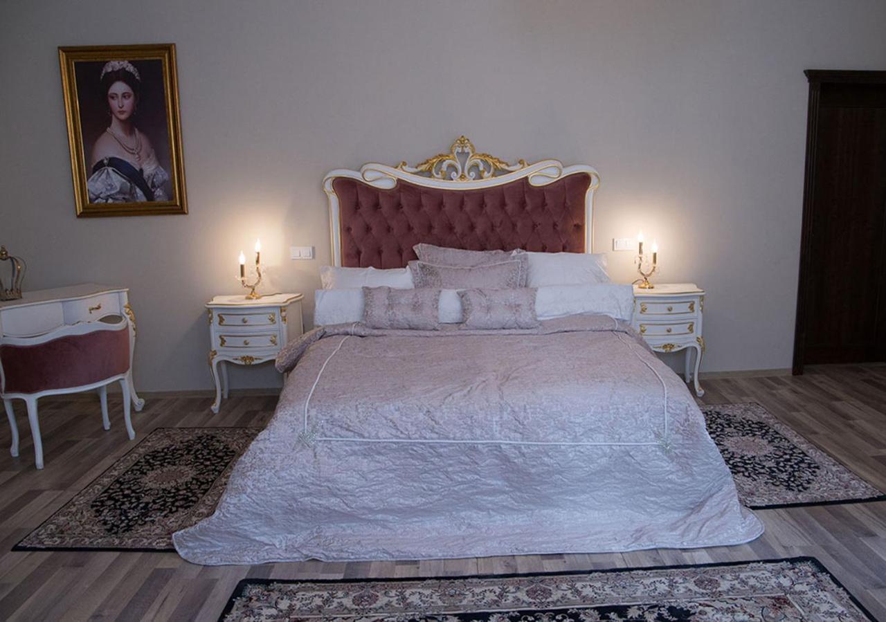 Hotel Boutique Vila Lakastel Sinaia Eksteriør bilde
