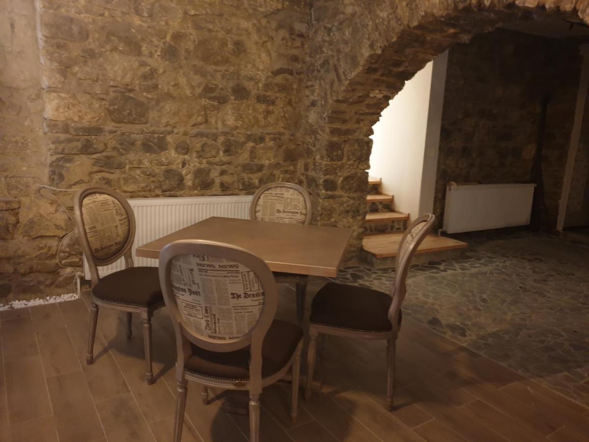 Hotel Boutique Vila Lakastel Sinaia Eksteriør bilde