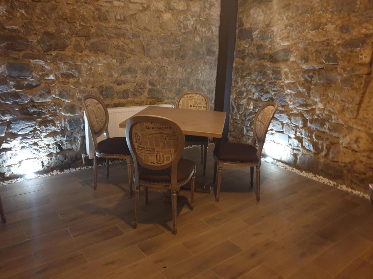 Hotel Boutique Vila Lakastel Sinaia Eksteriør bilde
